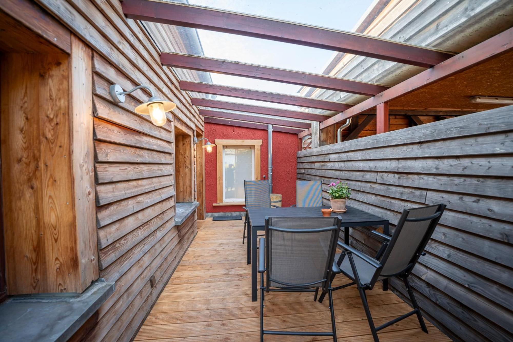 Haus Unterm Mammutbaum - Elberadweg Apartment Магдебург Екстериор снимка