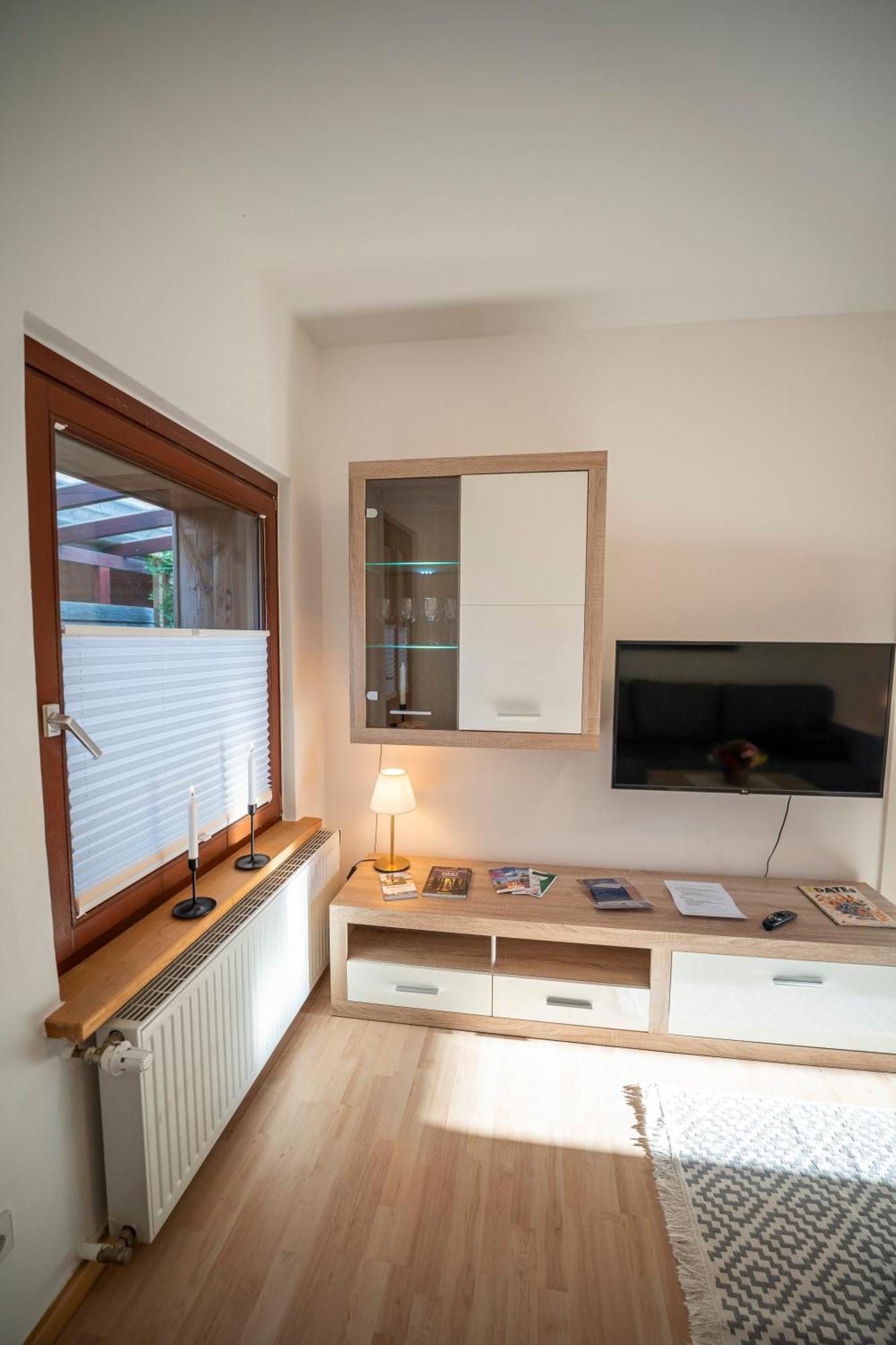 Haus Unterm Mammutbaum - Elberadweg Apartment Магдебург Екстериор снимка