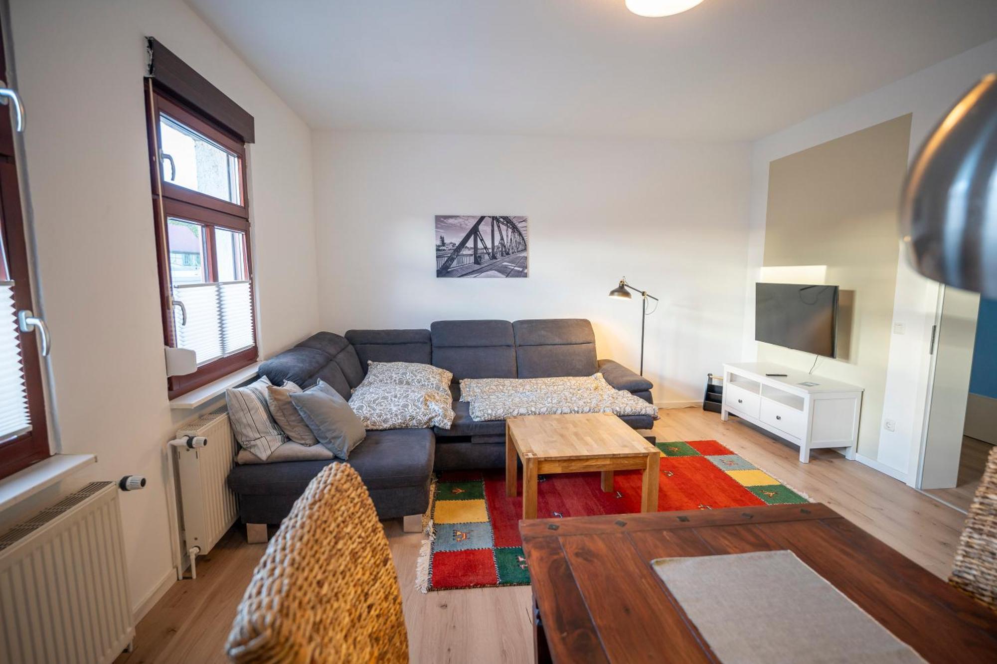 Haus Unterm Mammutbaum - Elberadweg Apartment Магдебург Екстериор снимка