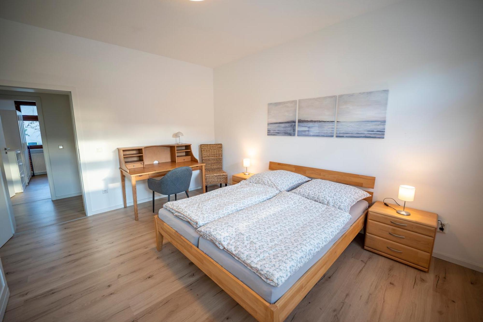 Haus Unterm Mammutbaum - Elberadweg Apartment Магдебург Екстериор снимка