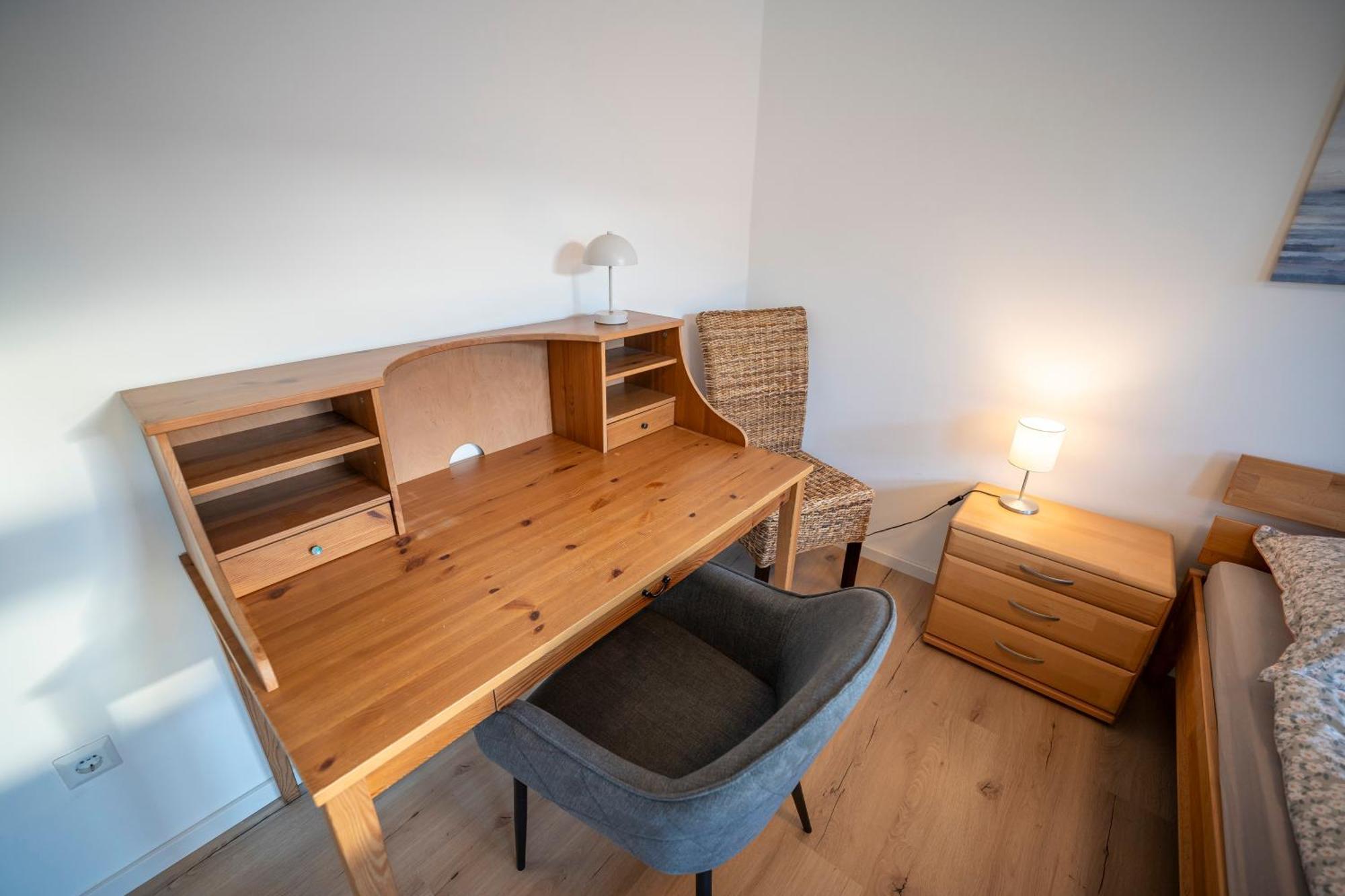 Haus Unterm Mammutbaum - Elberadweg Apartment Магдебург Екстериор снимка
