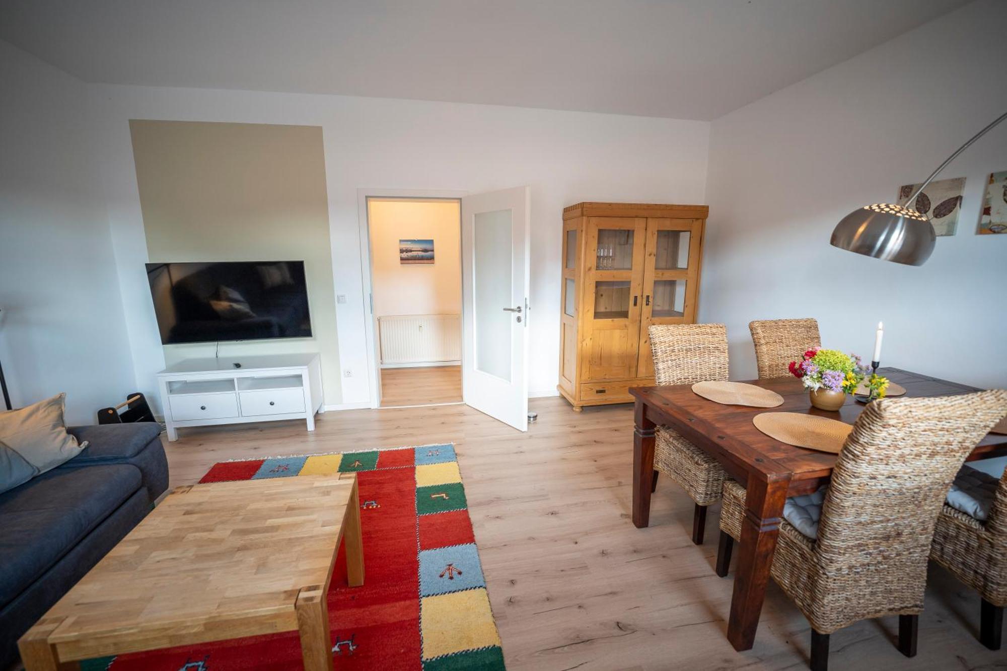 Haus Unterm Mammutbaum - Elberadweg Apartment Магдебург Екстериор снимка